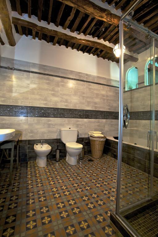 Casa Carole - 3 Bedroom Luxury Apartment Bubión الغرفة الصورة